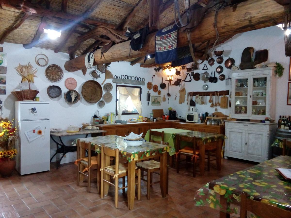 Agriturismo Spridda Bed and Breakfast Arzachena Buitenkant foto